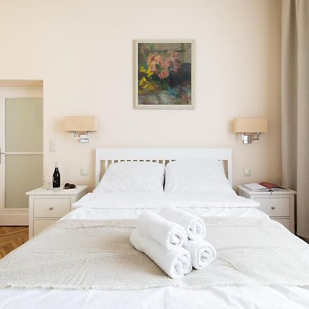 P&O Serviced Apartments Plac Konstytucji Varsó Kültér fotó