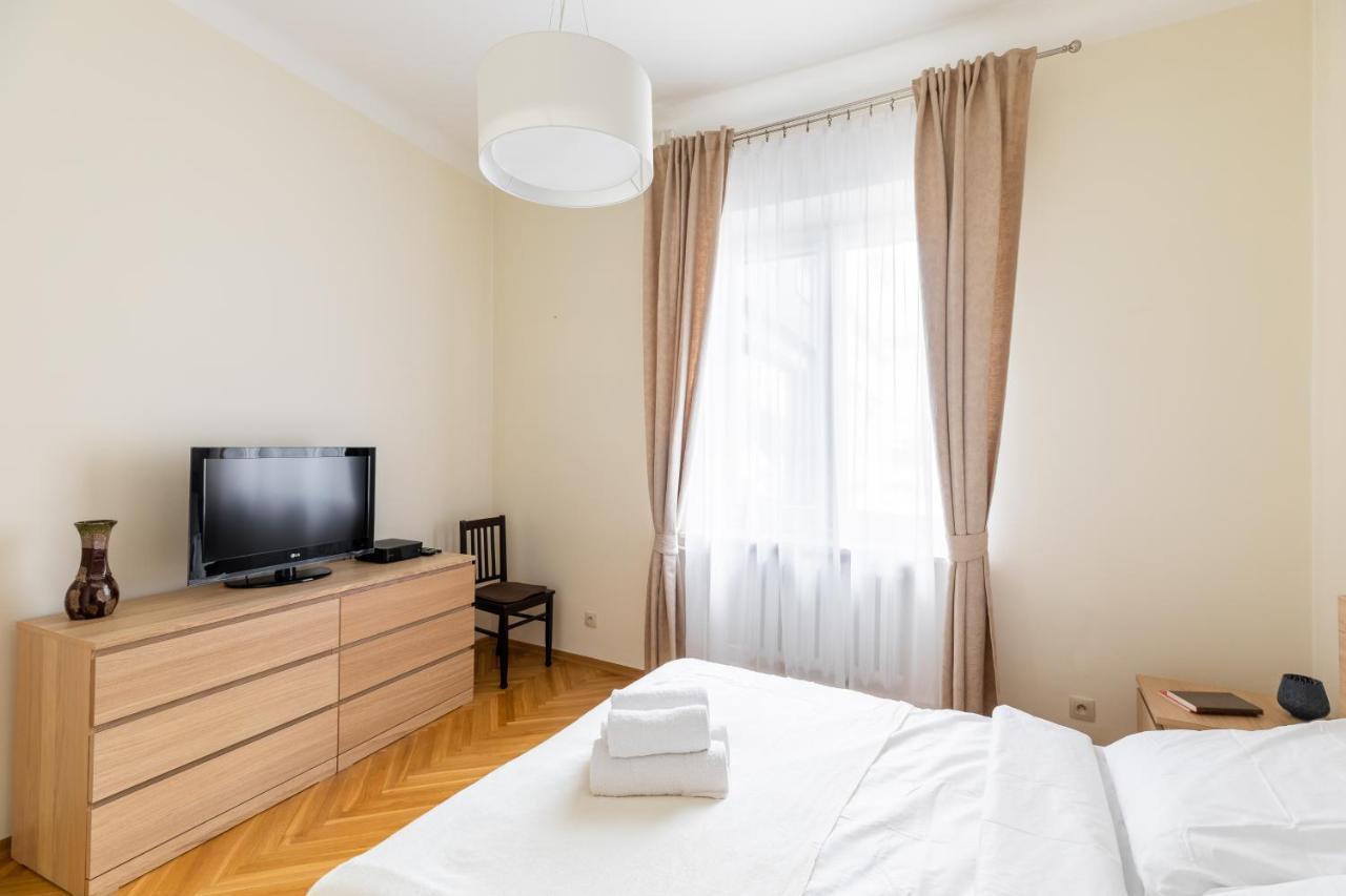 P&O Serviced Apartments Plac Konstytucji Varsó Kültér fotó