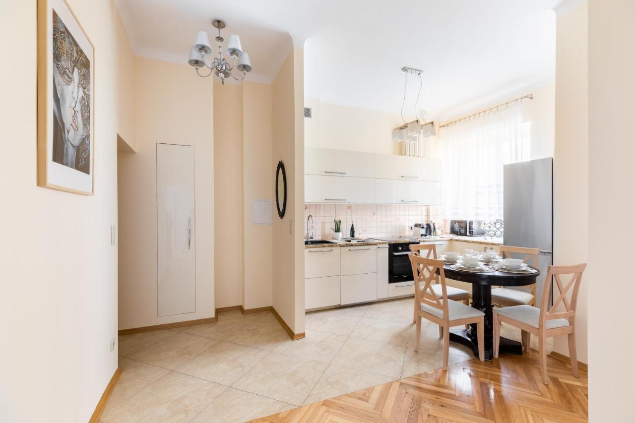P&O Serviced Apartments Plac Konstytucji Varsó Kültér fotó