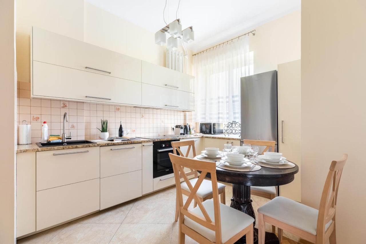 P&O Serviced Apartments Plac Konstytucji Varsó Kültér fotó