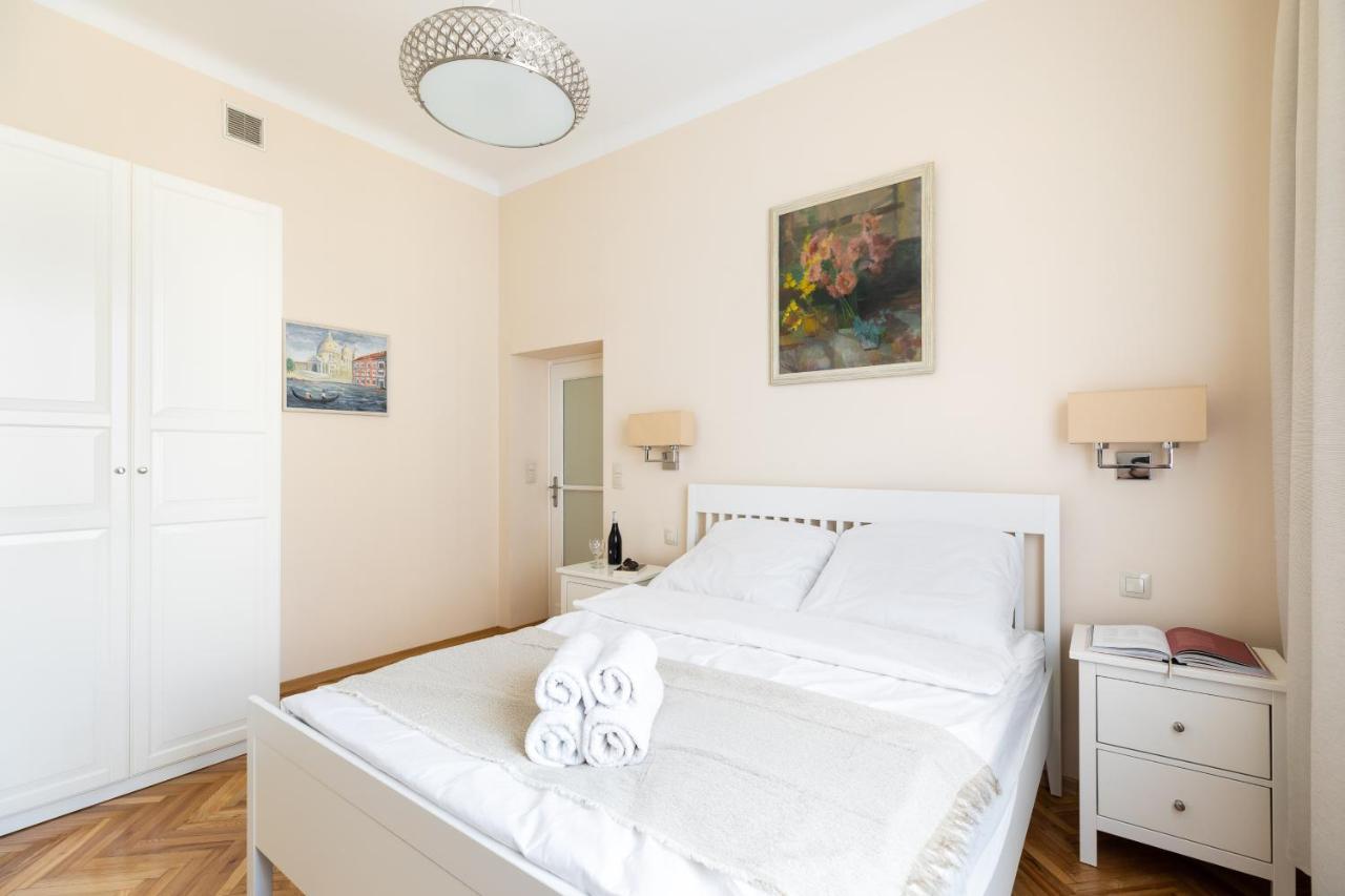 P&O Serviced Apartments Plac Konstytucji Varsó Kültér fotó